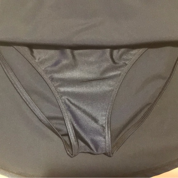 Mondor Figure Skating Box Skirt - Picture 4 of 5